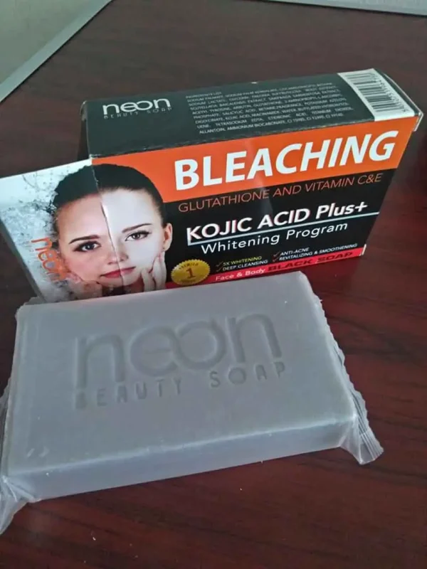NEON BLEACHING Black Soap