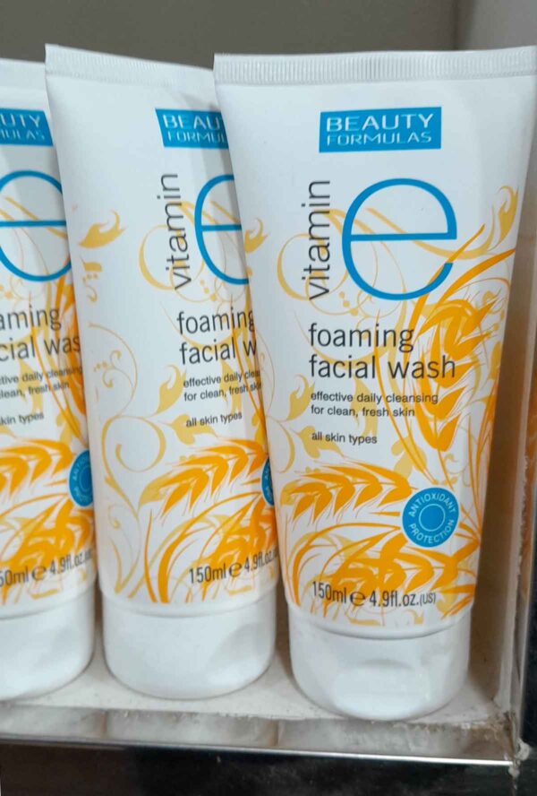Vitamin E Foaming Facial Wash