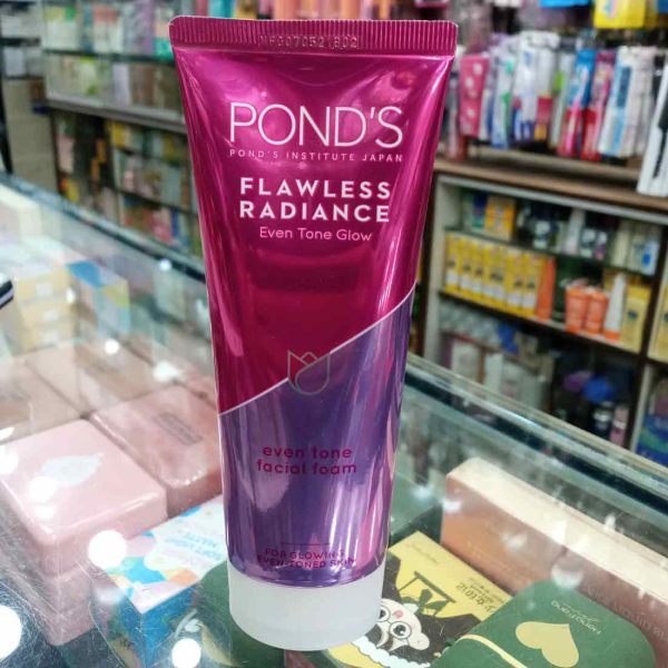 POND'S Flawless Radiance Face Wash